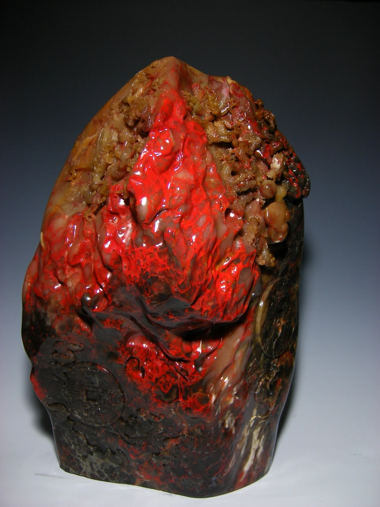 巴林雞血石雕件