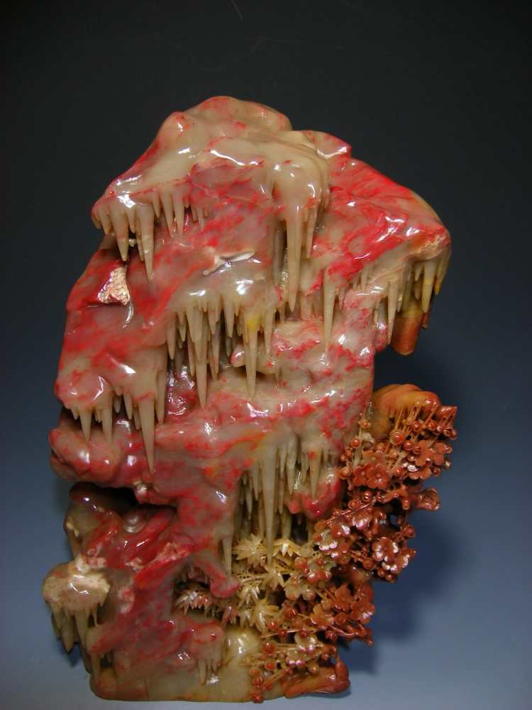 巴林雞血石雕件