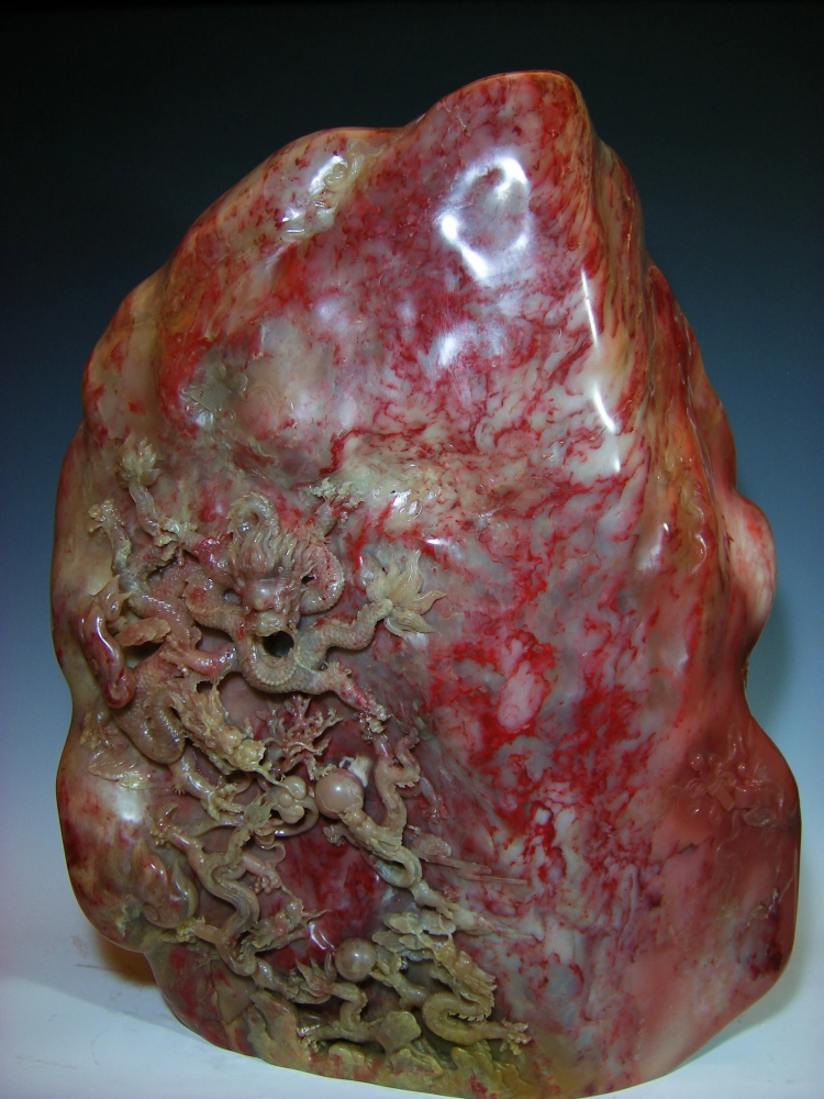 巴林雞血石雕件