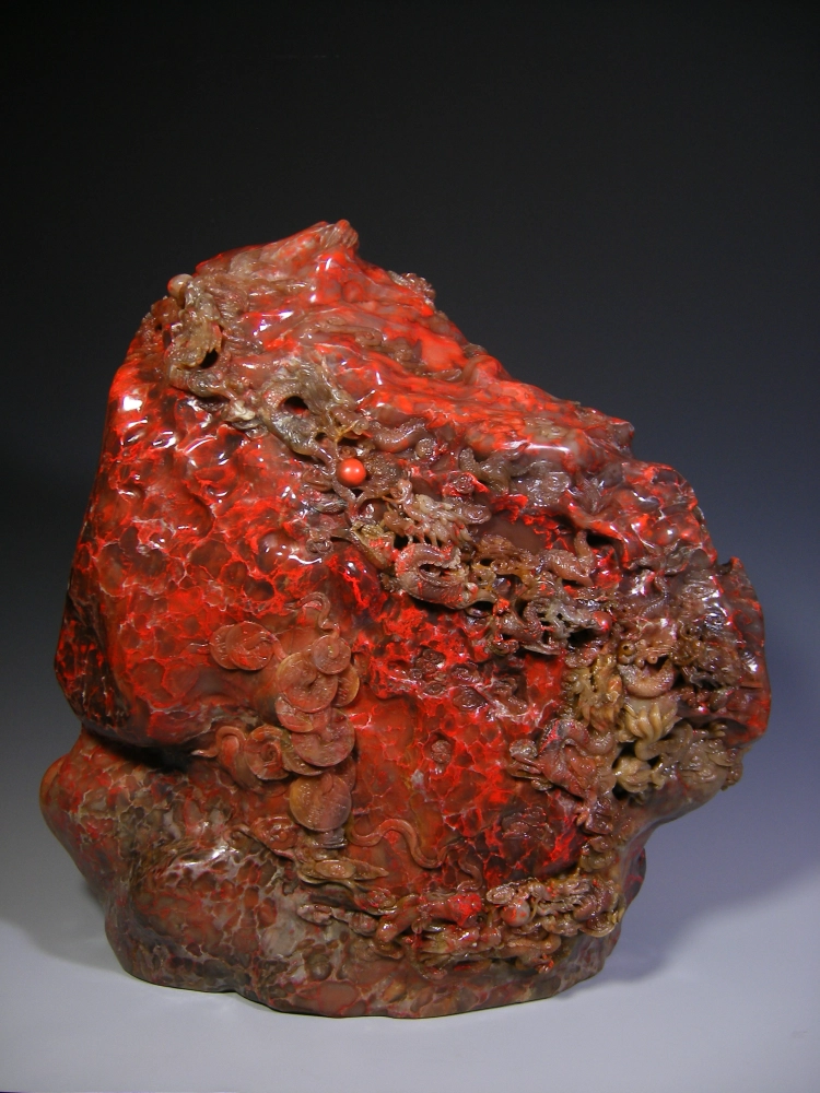 巴林雞血石雕件