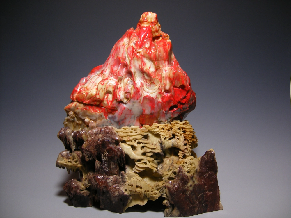 巴林雞血石雕件