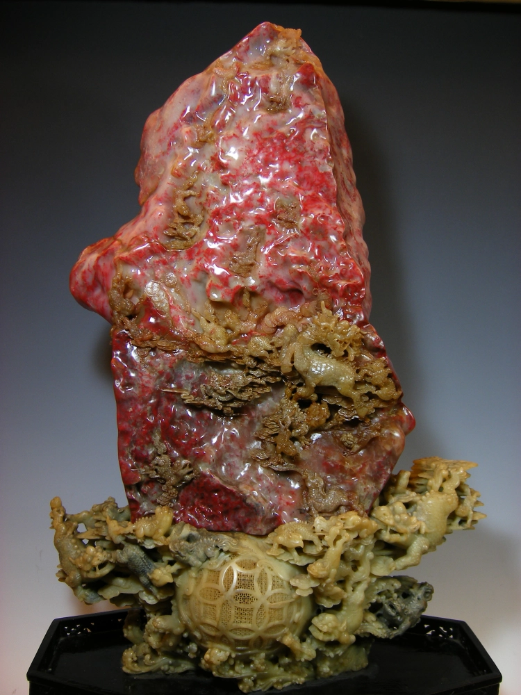 巴林雞血石雕件