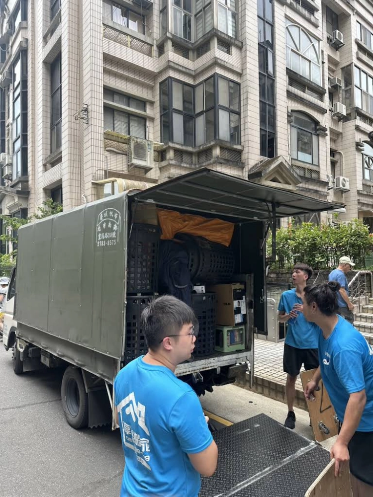 宿舍搬家