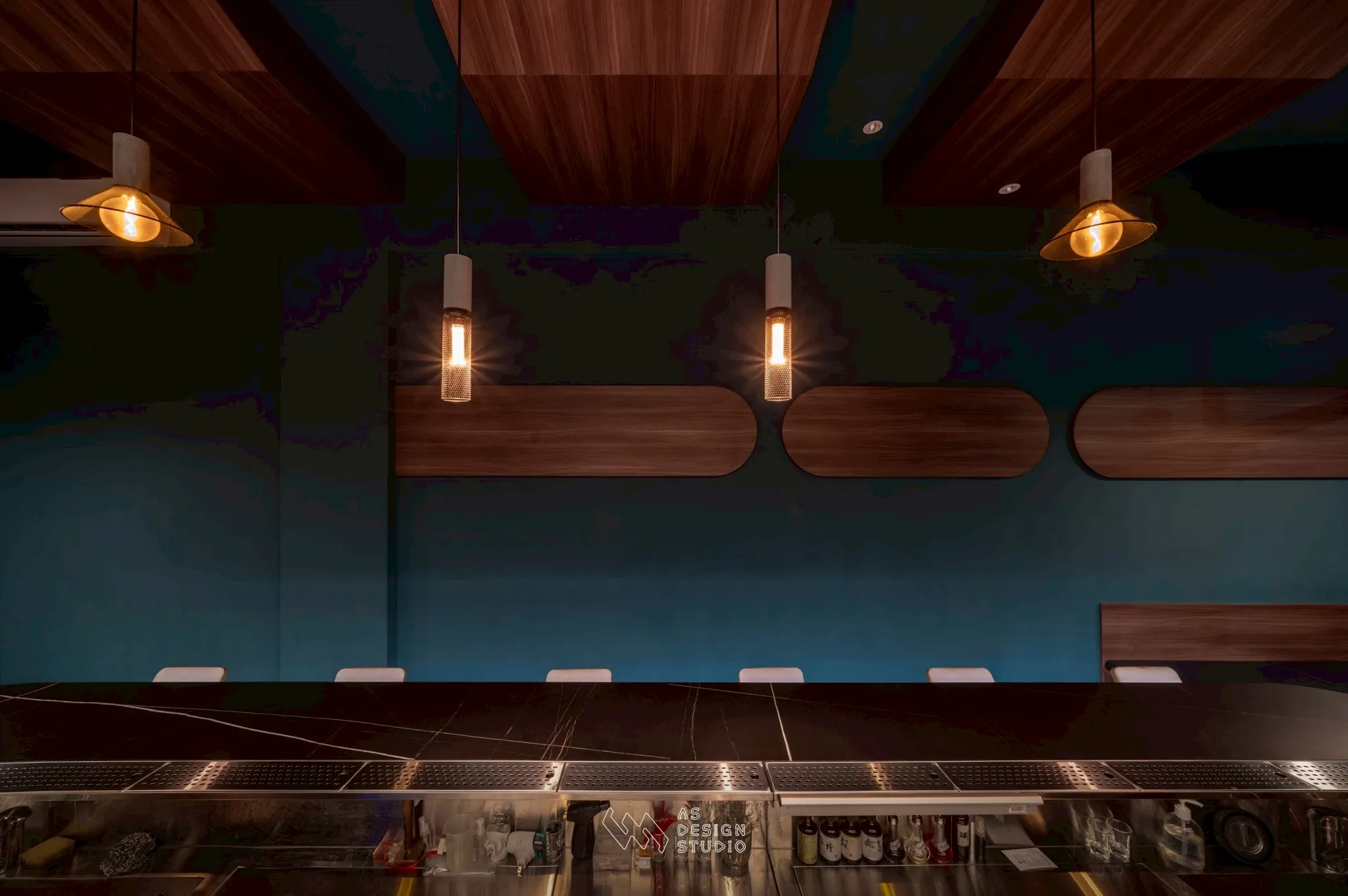 台中西屯 | 柔和曲線與深邃色調的對話