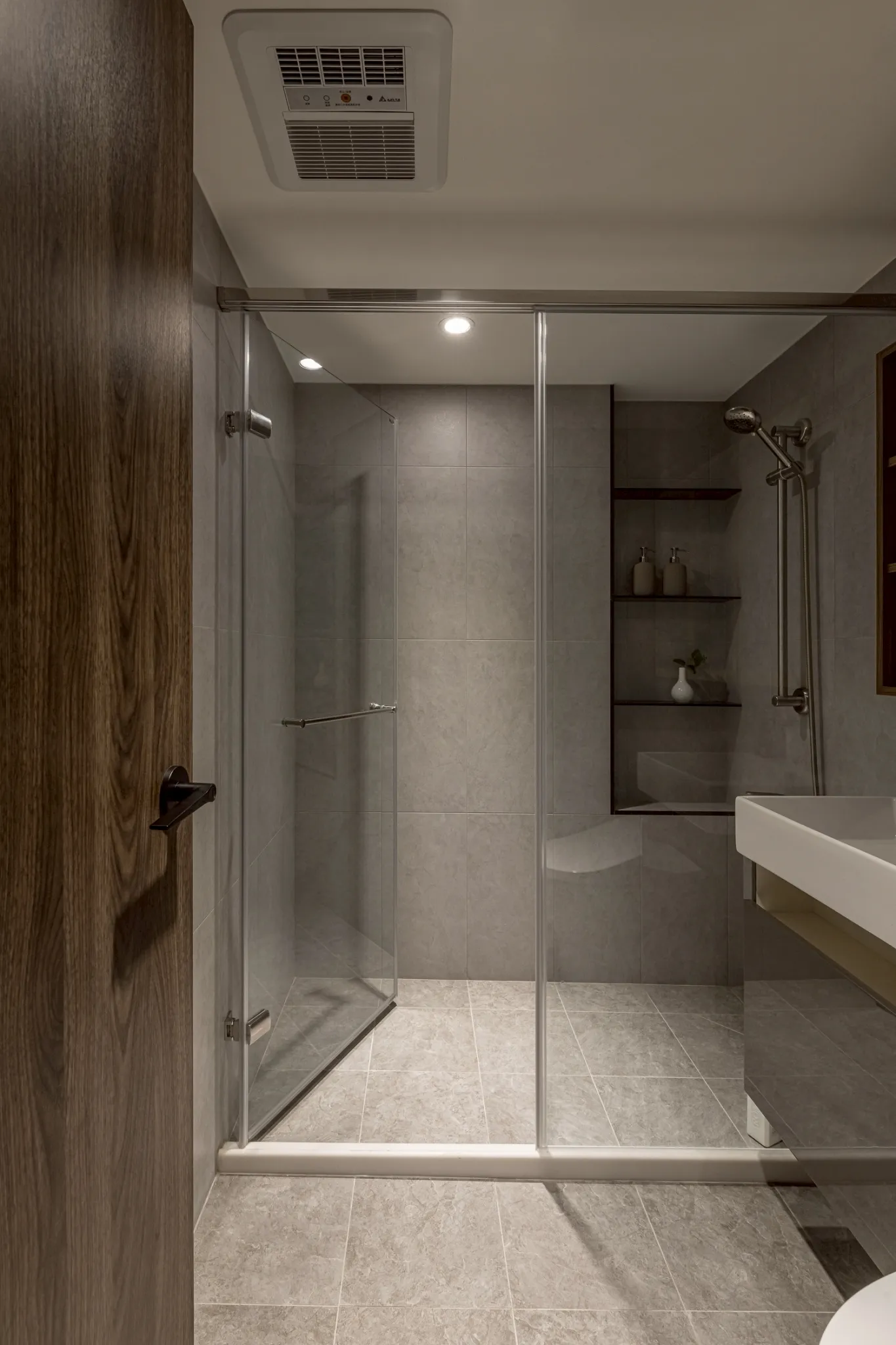 桃園 | Light and Shadow