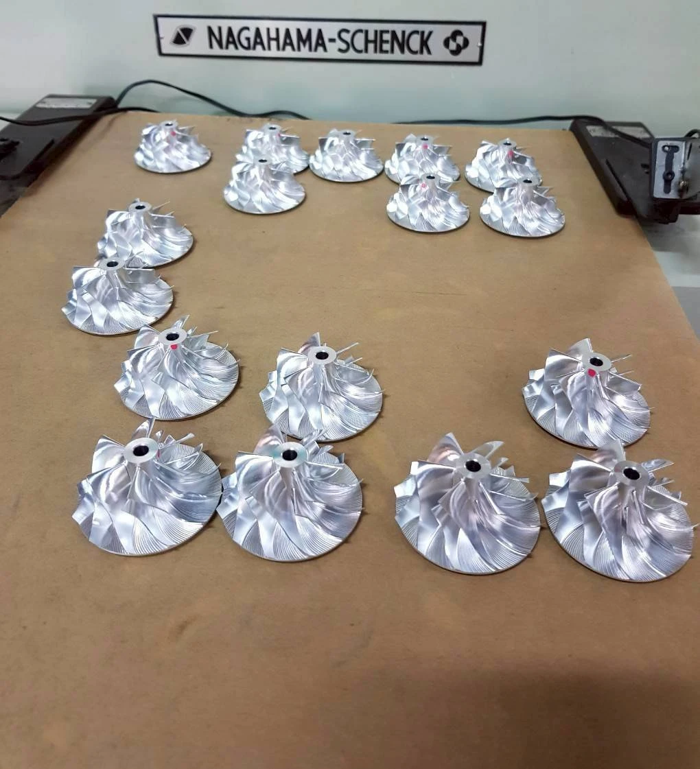 渦輪增壓器 五軸加工機制造台灣稱（鍛葉）
