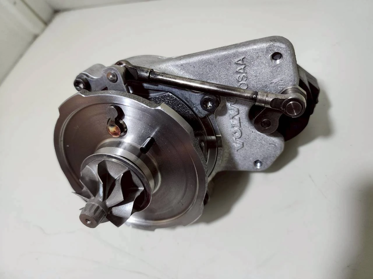 VOIVO XC60渦輪芯軸斷軸換全新心臟機芯