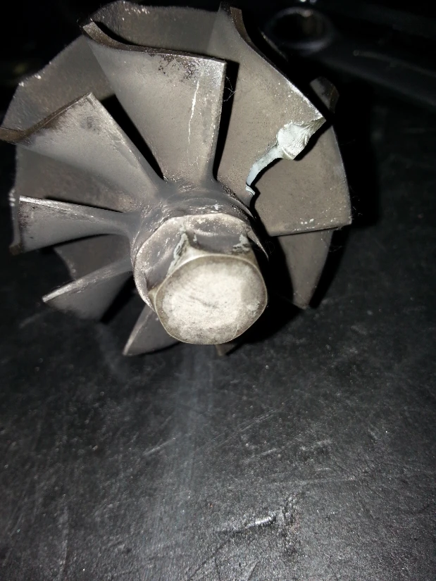 渦輪損壞 壓縮端葉片斷裂 變型 破裂