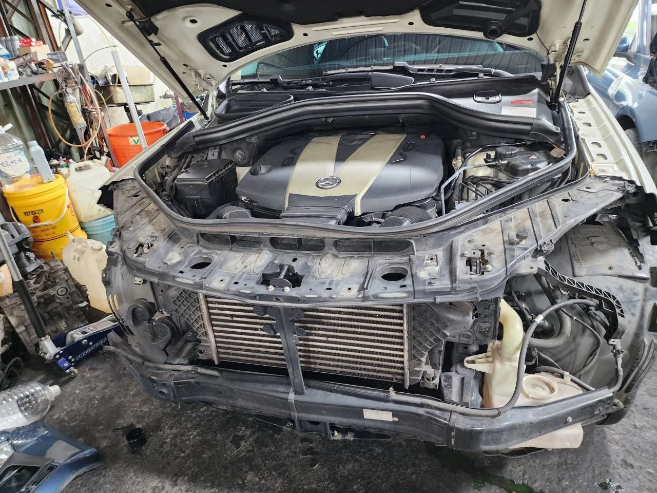 賓士ML柴油車 解鎖大燈燈條更新 內外拋光 DPF 尿素清洗