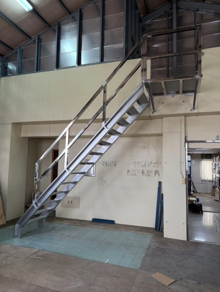 林園不銹鋼樓梯