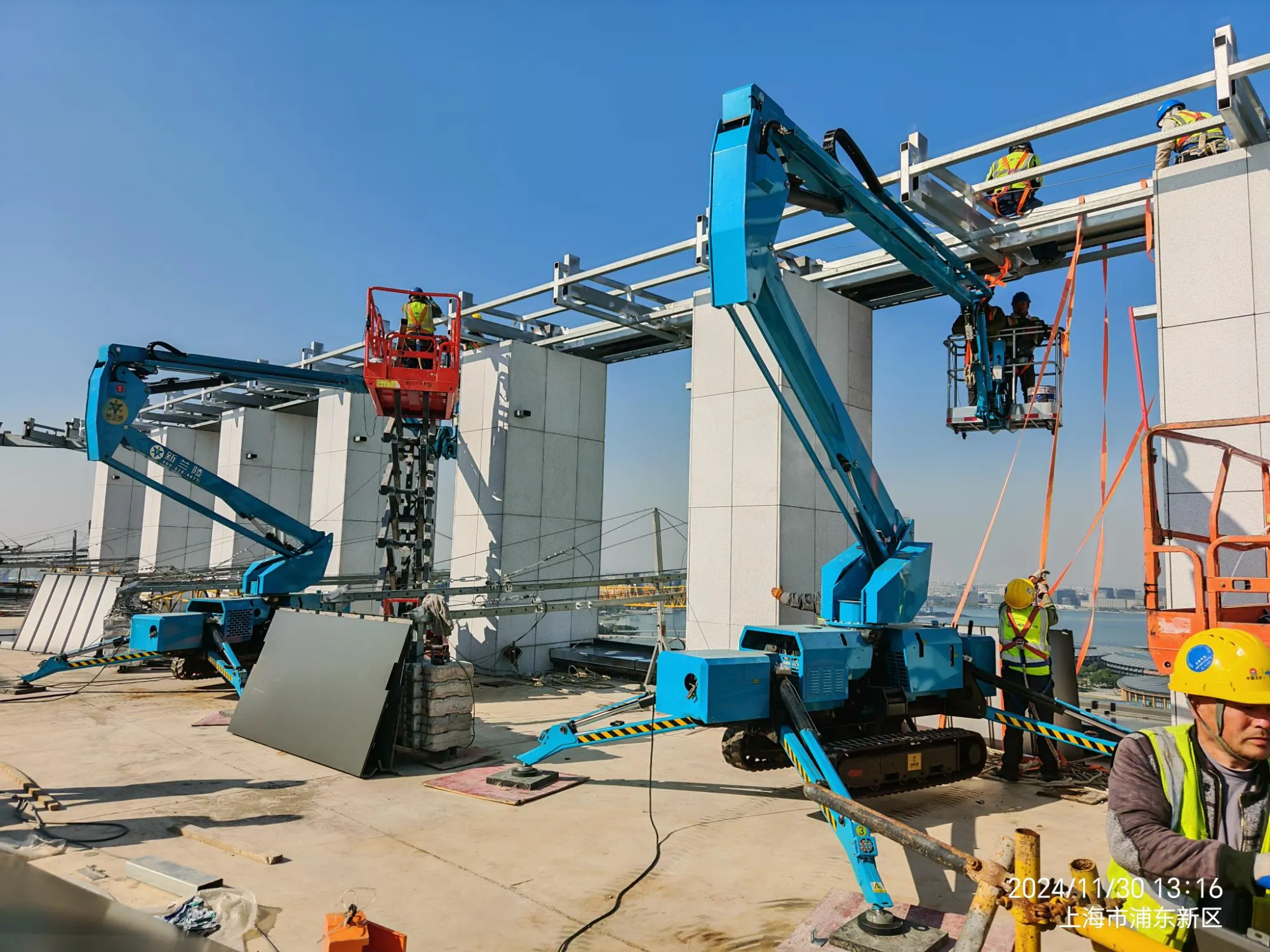 高空作業車 蜘蛛式