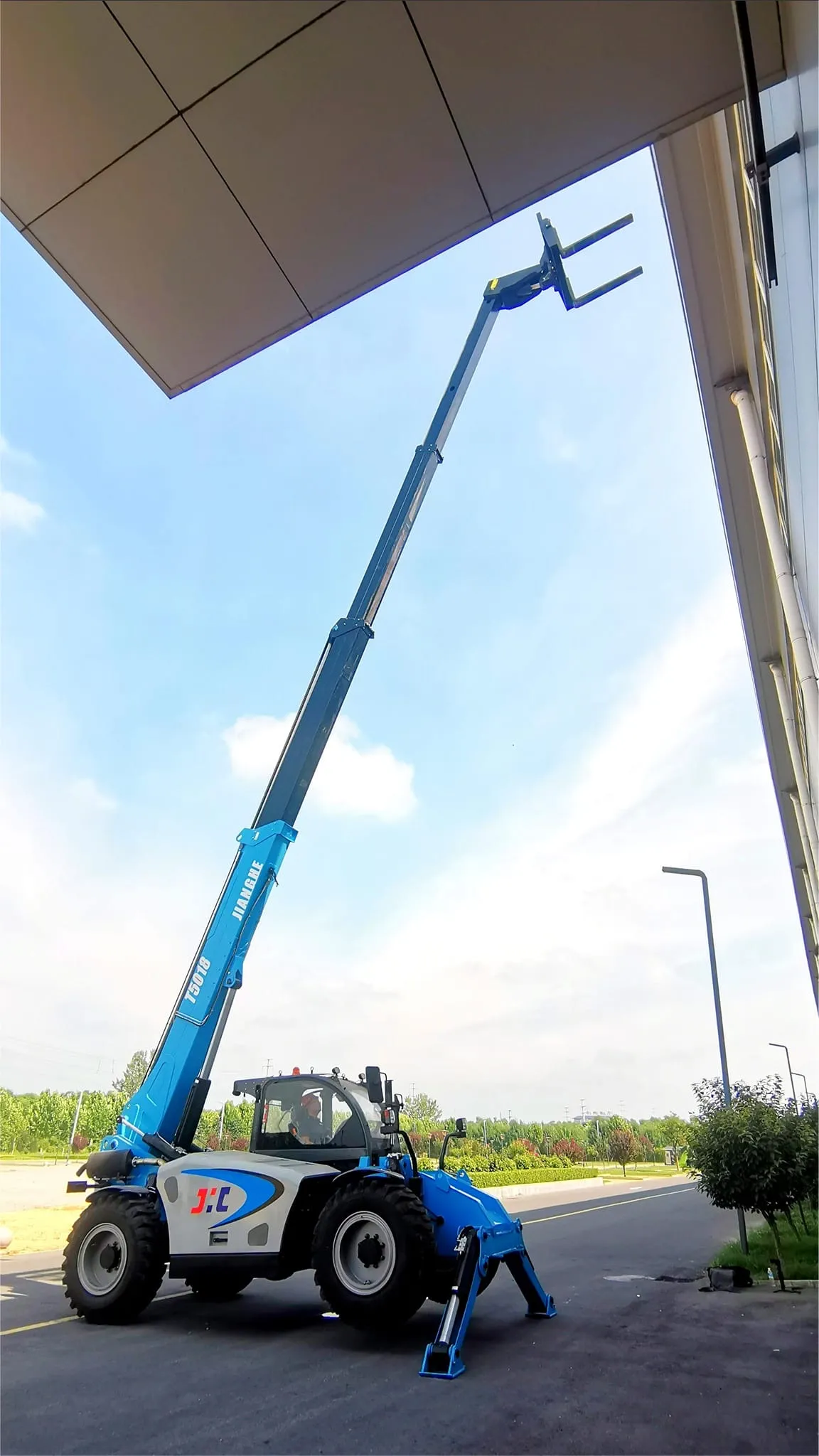 江河伸縮臂堆高機