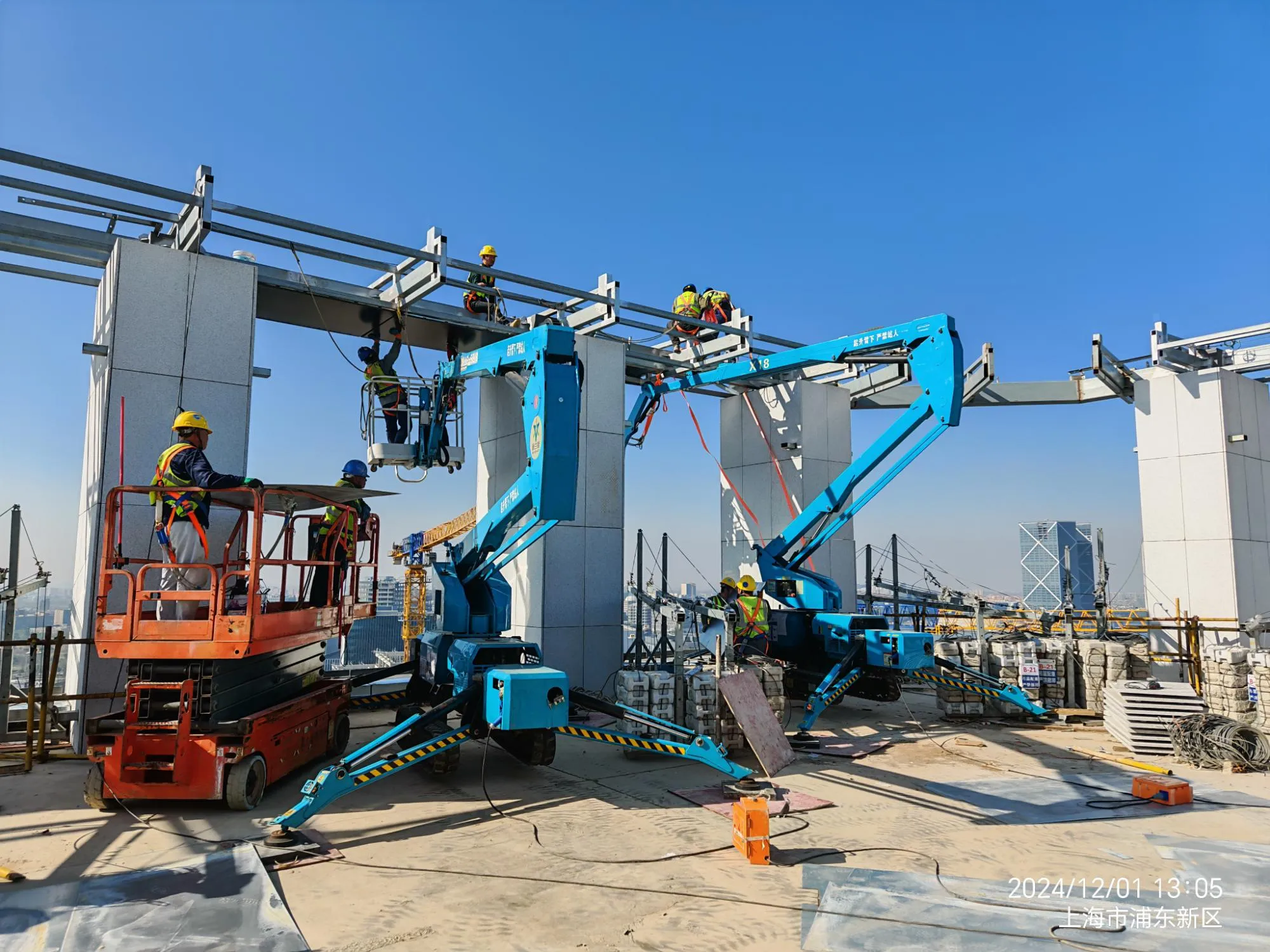 高空作業車 蜘蛛式