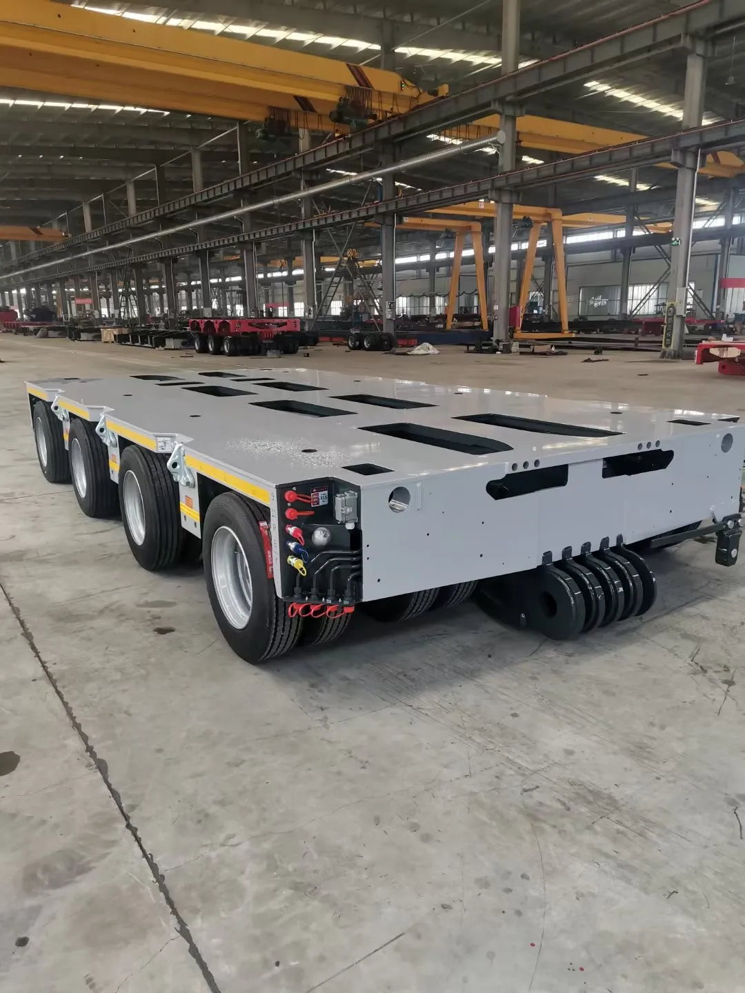 重型搬運設備(液壓軸線車)