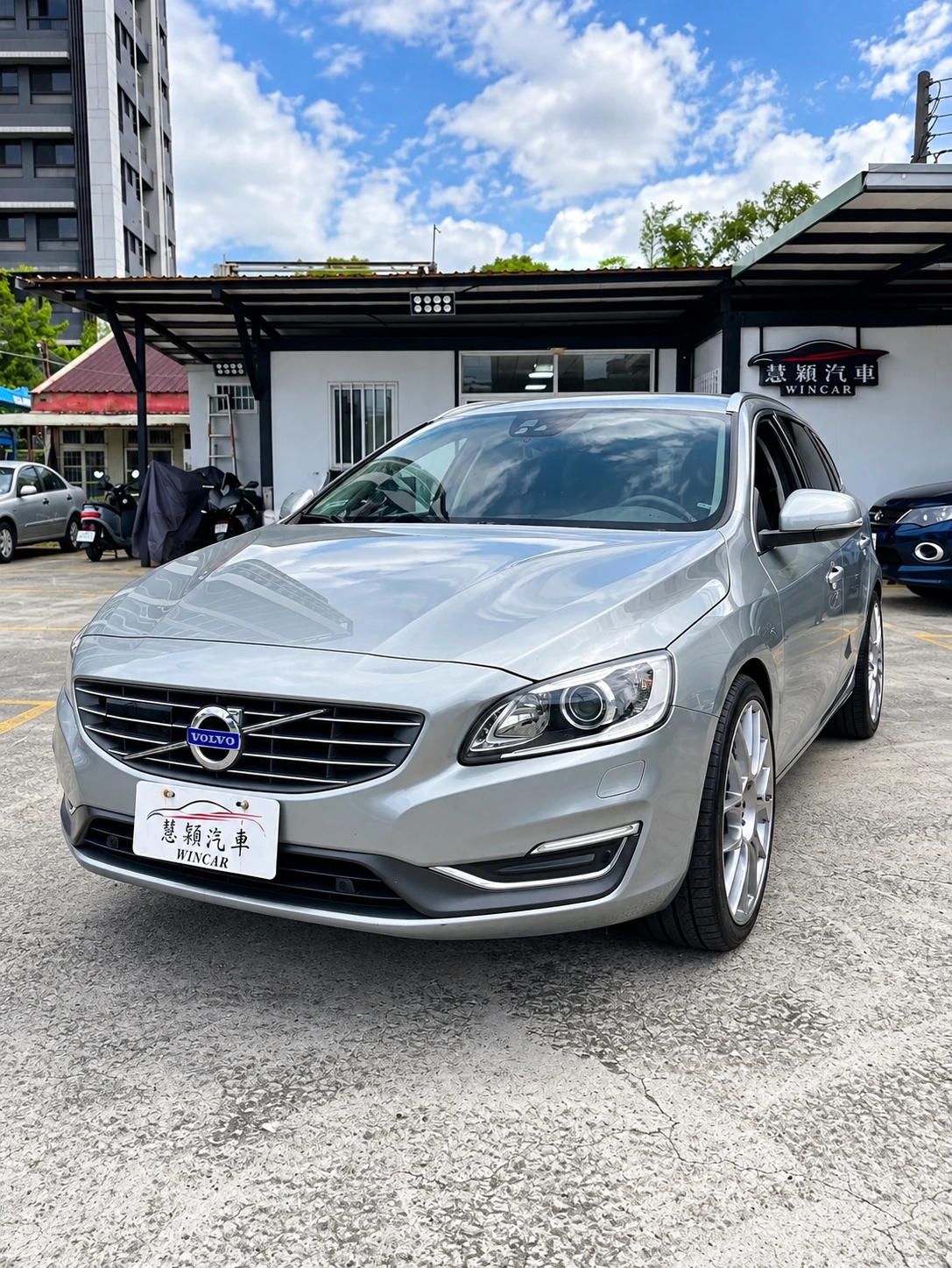 2013年 Volvo V60 2014年式 里程11萬 賣23.8萬