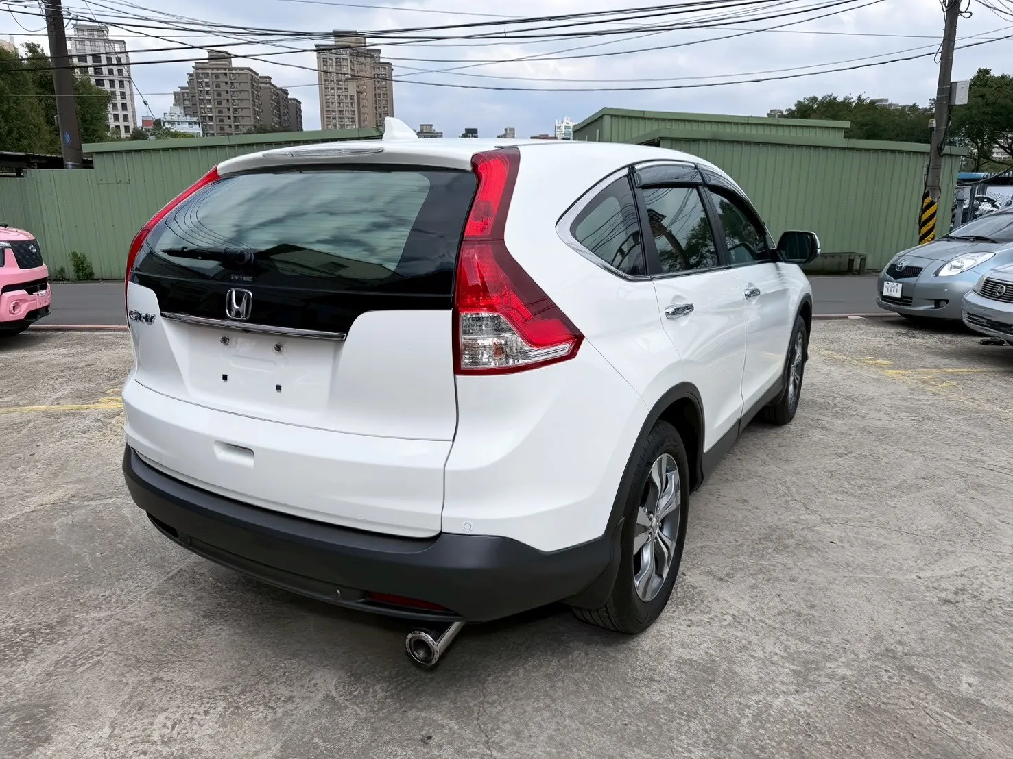 2013年 CRV 里程8.9萬 賣32.8萬