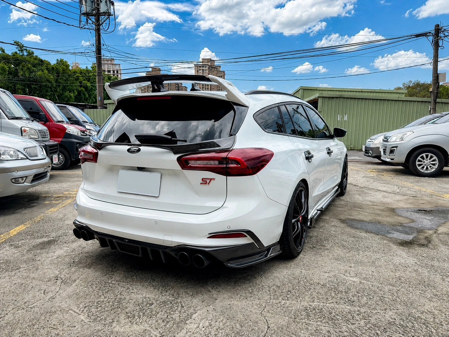  2023 Ford Focus ST Wagon X  2300cc