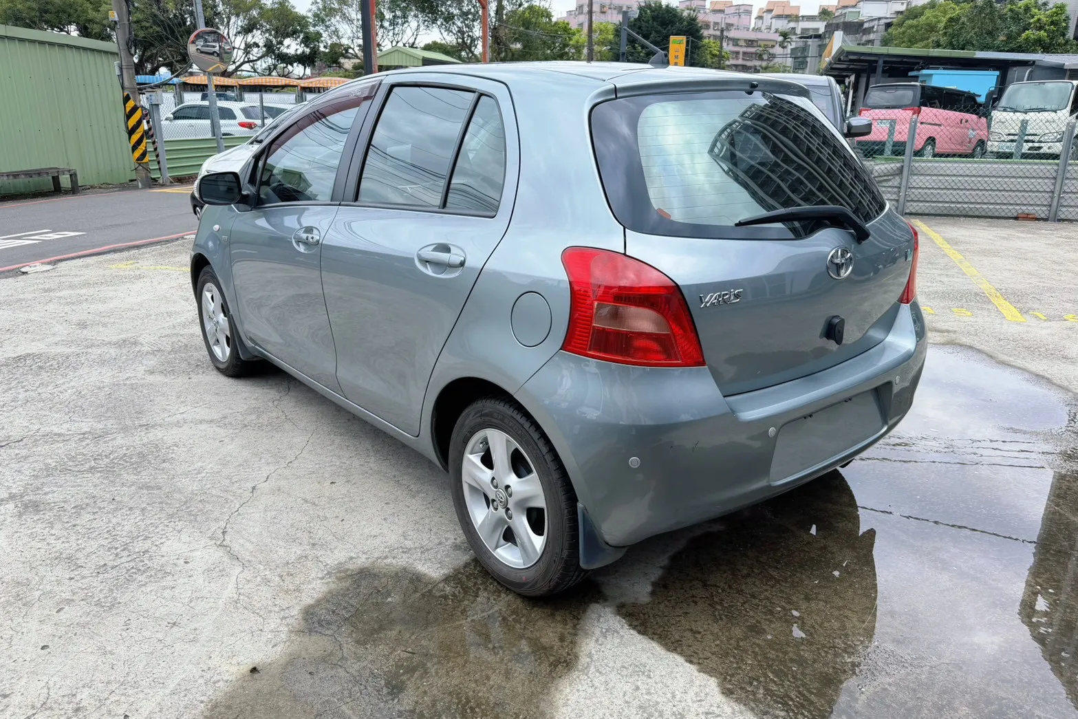 2009年 yaris 里程12萬 售15.8萬