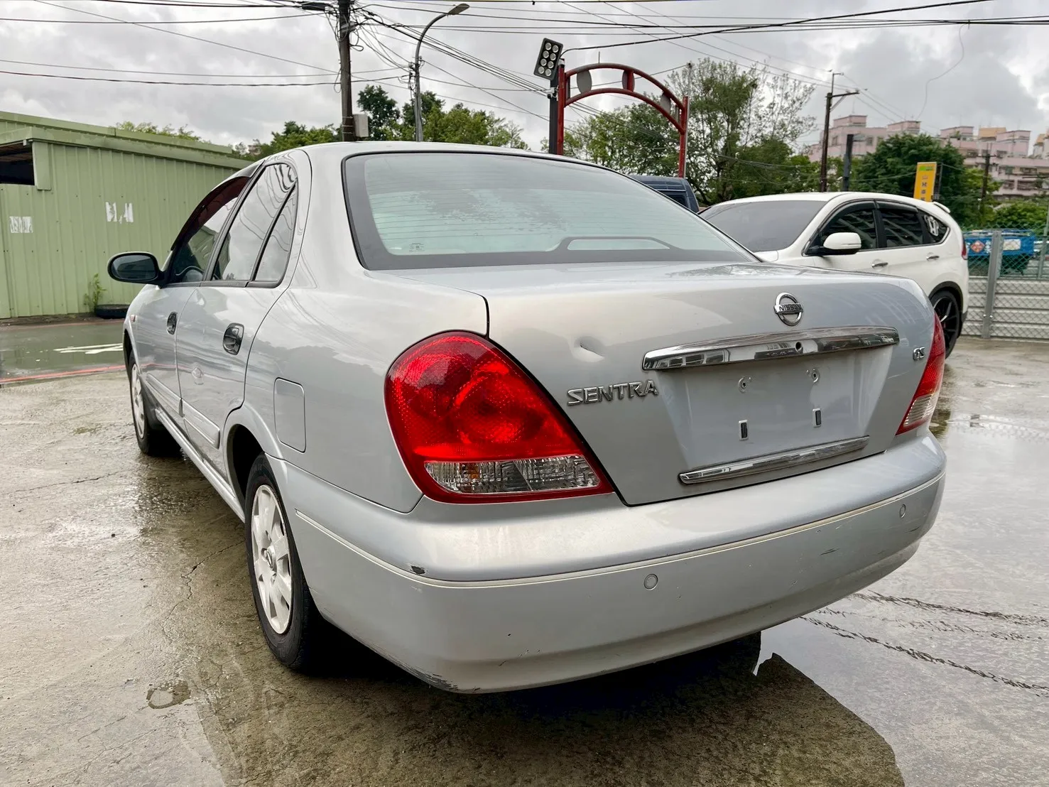2004年 Nissan Sentra 里程10萬 售5萬