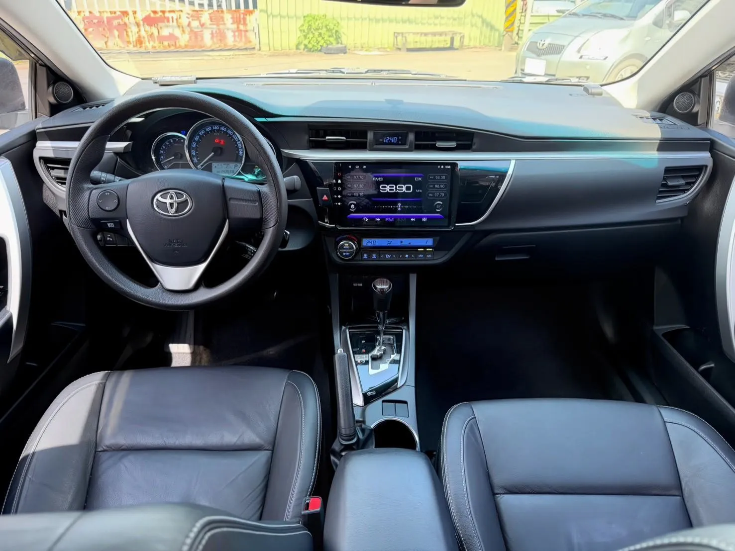 2015年 ALTIS 里程14萬 賣24.8萬