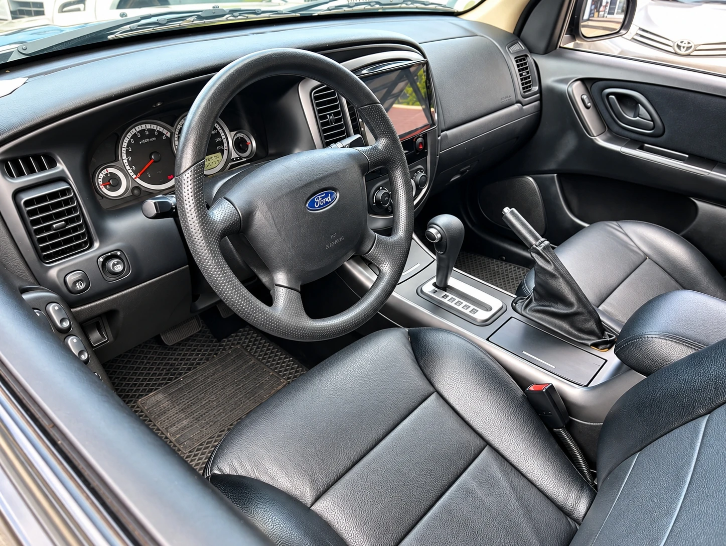 2013年Ford Escape 里程15萬 賣13.8萬