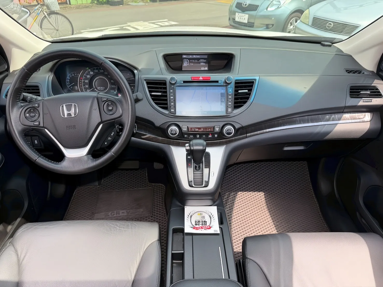 2013年 CRV 里程8.9萬 賣32.8萬