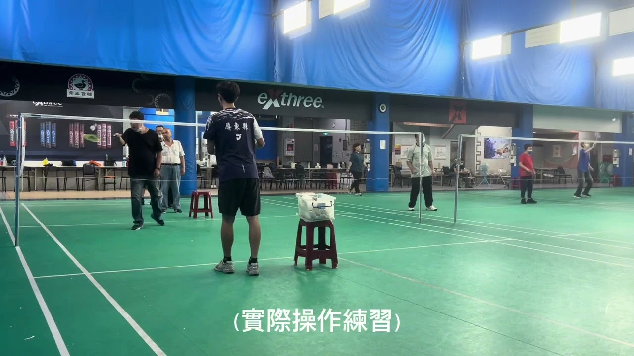 與喜福社區復健中心單位合作～安排每週一堂一小時半的羽球課程，幫助喜福社區的學員們增加專注度、身體的靈活性及協調。