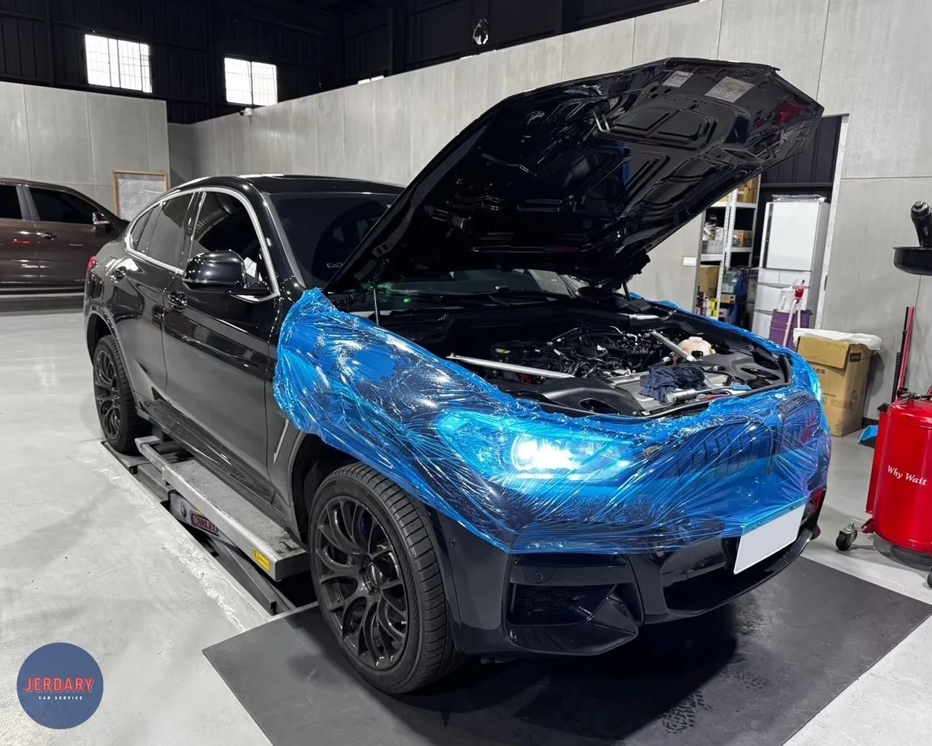 BMW G02 X4 30i B48引擎機油芯座漏水？傑德瑞汽車專業維修，告別漏水！