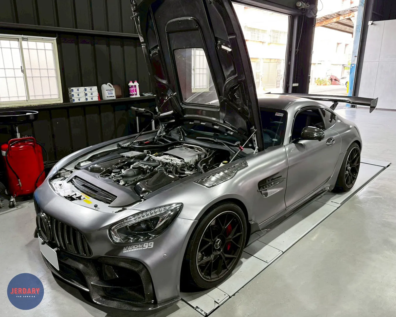 Mercedes-AMG GT S 專業保養：傑德瑞汽車，引擎腳更換與頂級性能機油保養，台中歐系車專業保養維修！