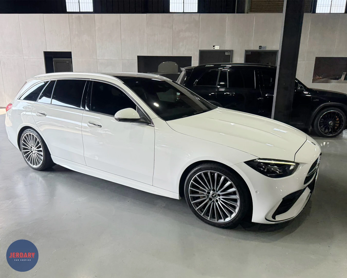 賓士 S206 C300 引擎通病維修：傑德瑞汽車，更換原廠改良版凸輪軸鏈輪中心螺絲（換向閥），解決引擎受損危機！預約專線04-25602222