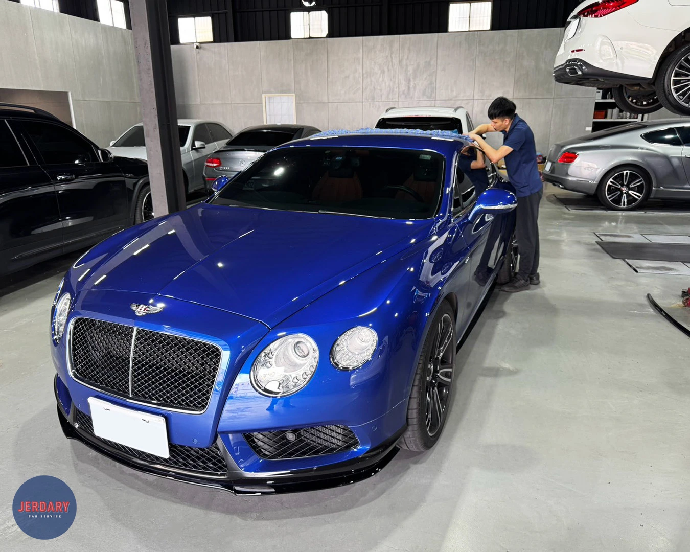 賓利 Bentley GT 專業維修：傑德瑞汽車，更換全新「第三煞車燈」與「後座室內燈」、「排檔座防塵套」，歐系車專業保養維修！