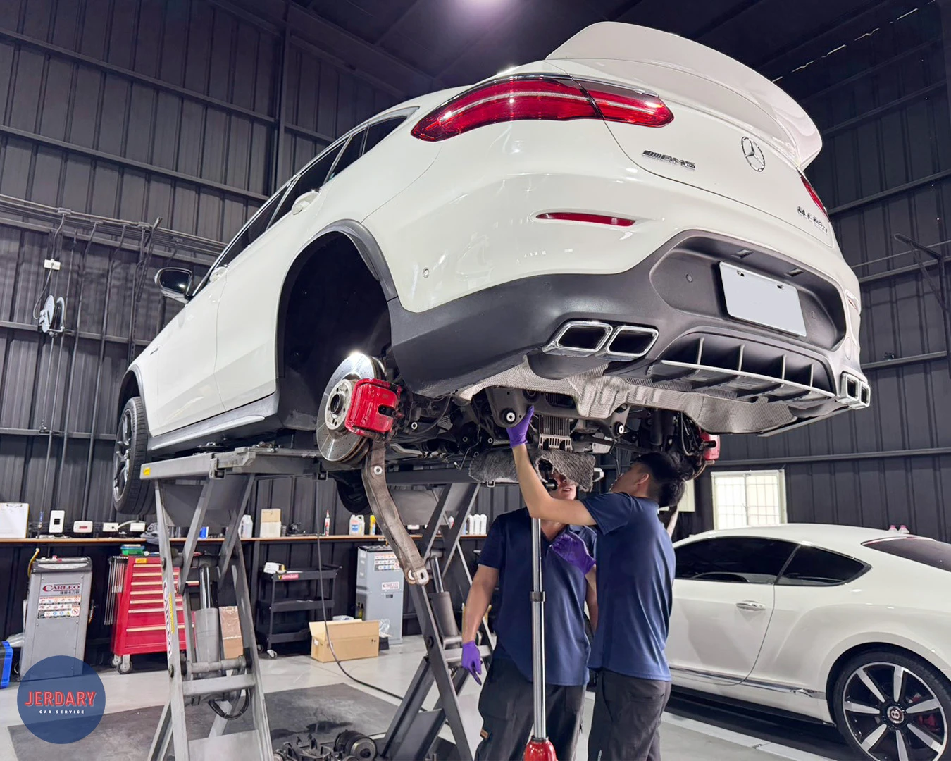 賓士 AMG GLC 63 S 後差速器更換：傑德瑞汽車檢查維修，解決差速器異音與故障問題！
