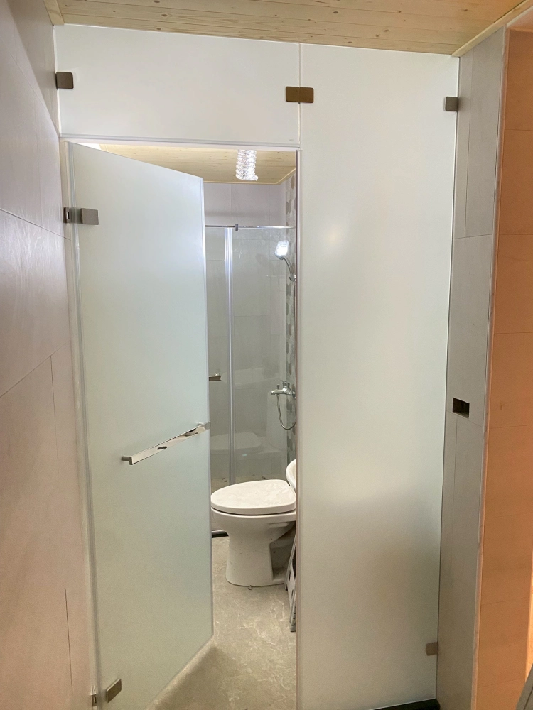 衛浴玻璃｜衛浴隔間｜台南玻璃工程
