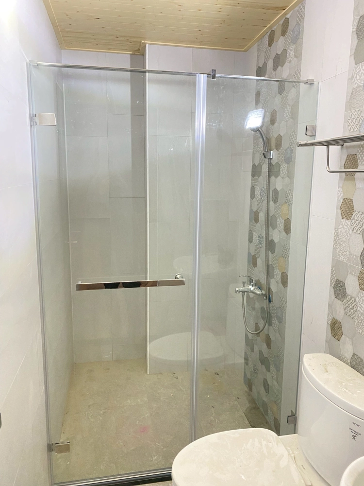 衛浴玻璃｜衛浴隔間｜台南玻璃工程
