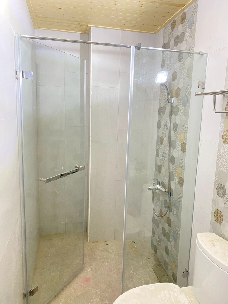 衛浴玻璃｜衛浴隔間｜台南玻璃工程
