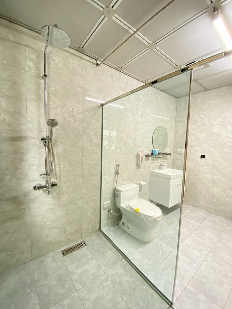 衛浴玻璃｜衛浴隔間｜台南玻璃工程
