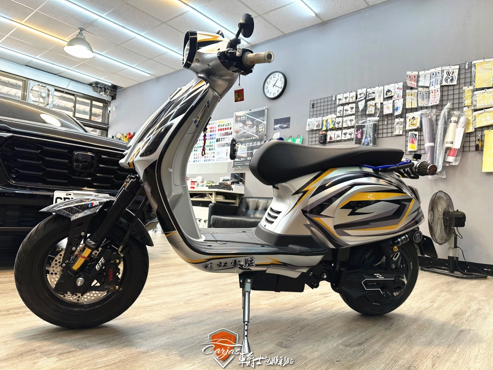 微型電動車 ALPHA 2.0 客製化車身彩貼