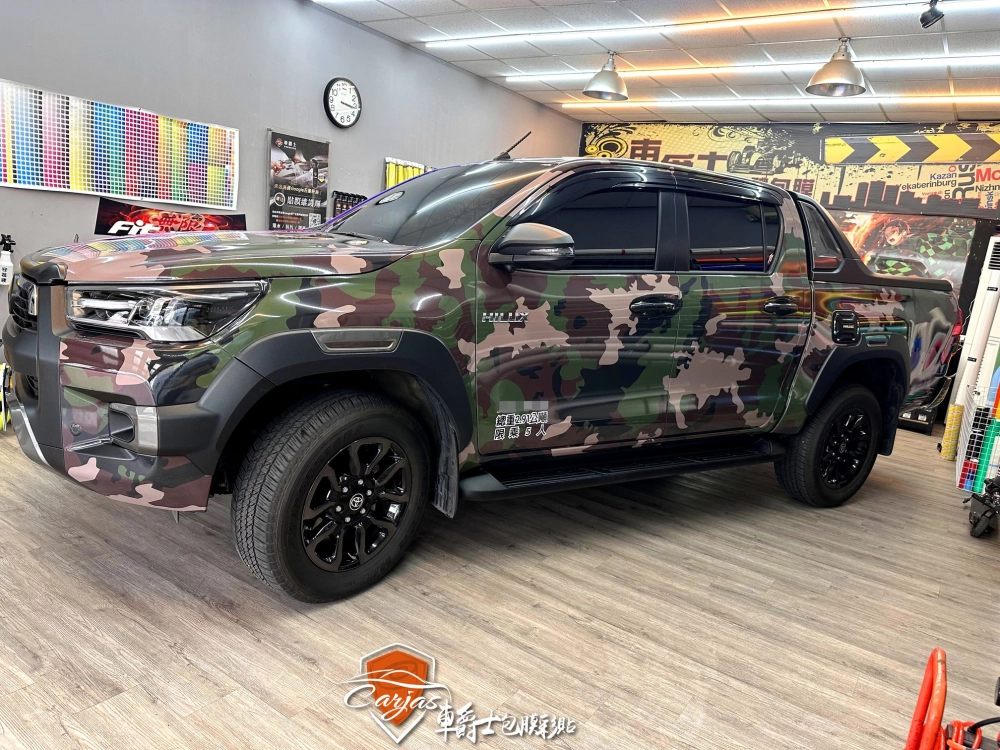 TOYOTA HILUX 全車客製化迷彩、閃電星空彩貼包膜