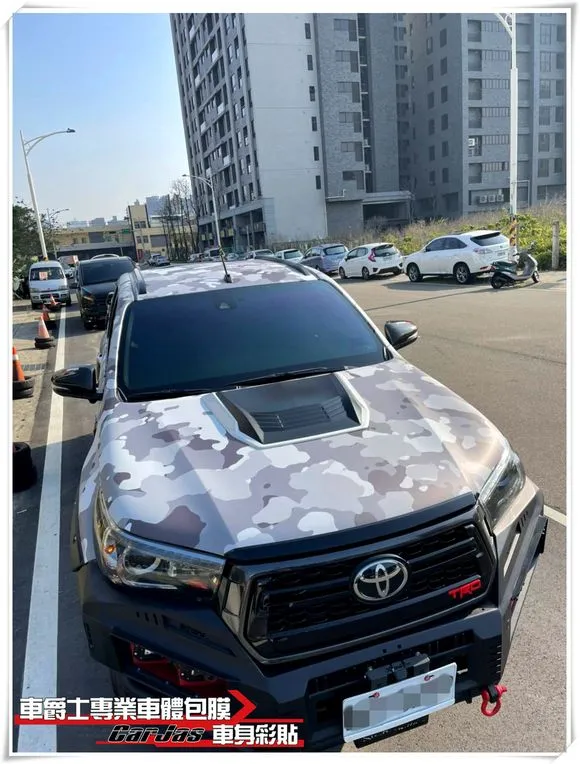 TOYOTA HILUX 全車迷彩改色包膜