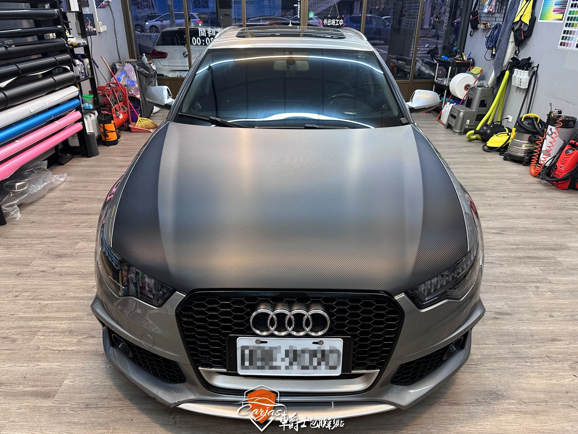 AUDI A6 引擎蓋、前保飾蓋3D黑卡夢改色包膜