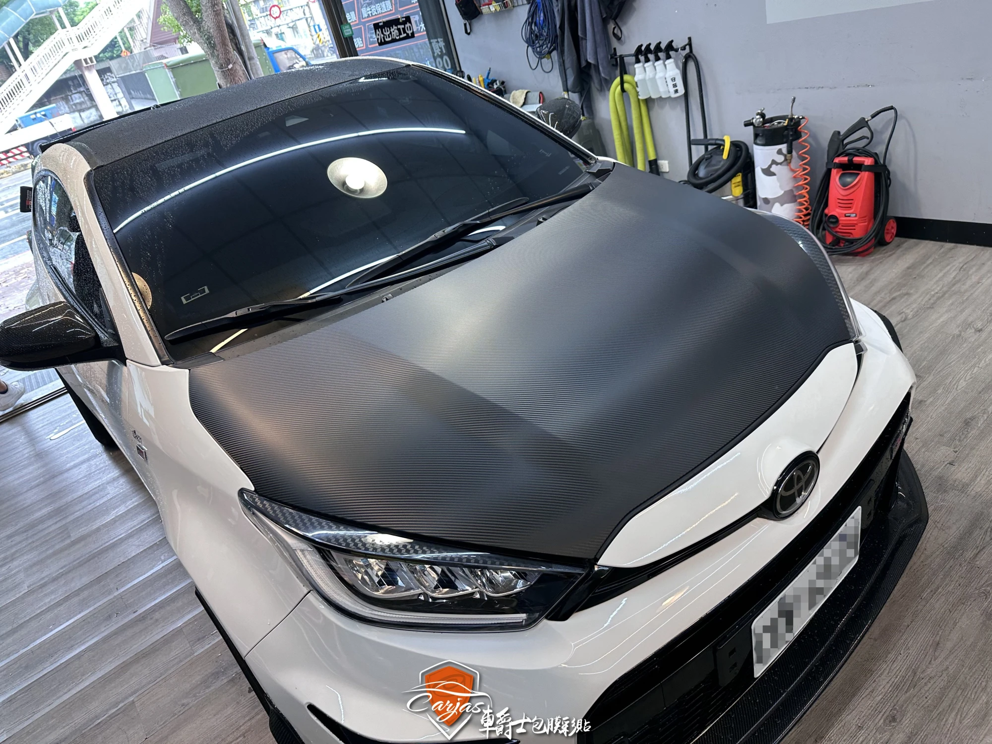 TOYOTA GR YARIS 引擎蓋3D黑卡夢改色包膜