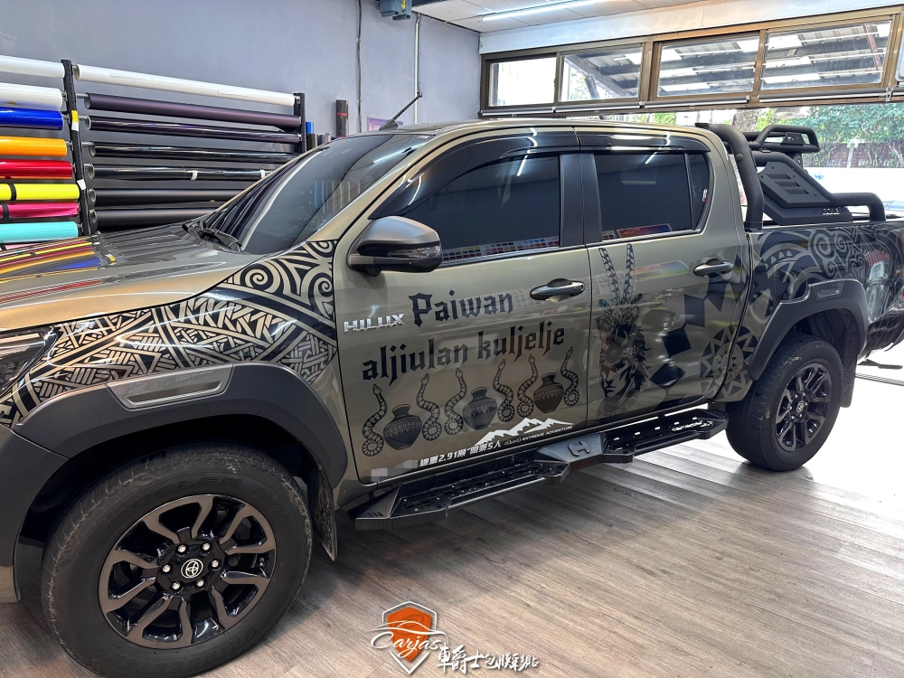 TOYOTA HILUX 客製化設計車身彩貼