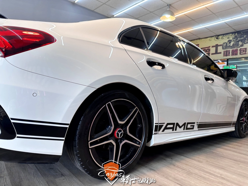 BENZ A180 客製化車身拉線彩貼