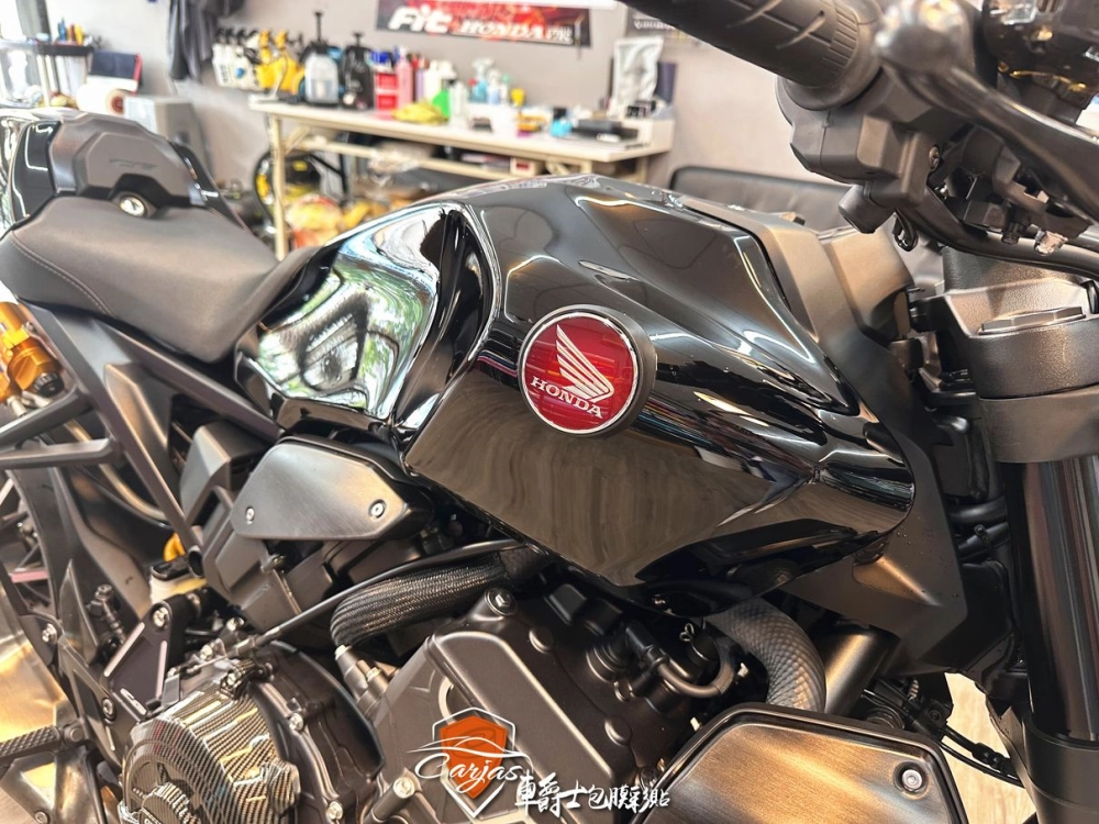 HONDA CB1000R 油箱 TPU自體修復透明犀牛皮保護膜
