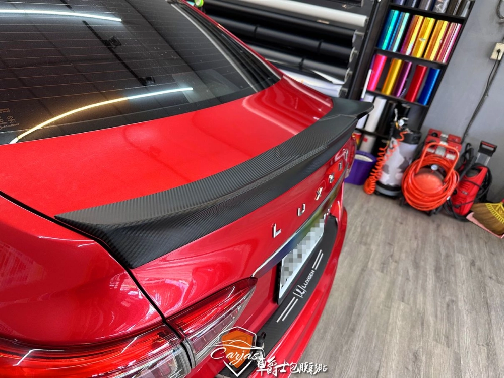 LUXGEN S5 鴨尾 3D黑卡夢改色包膜