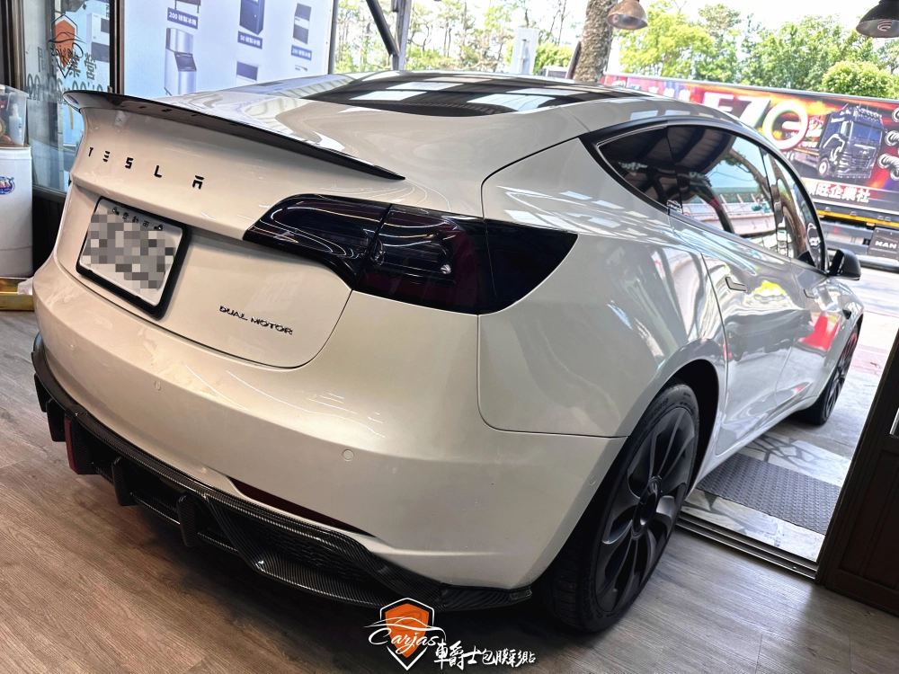 TESLA MODEL3 尾燈TPU燻黑色包膜