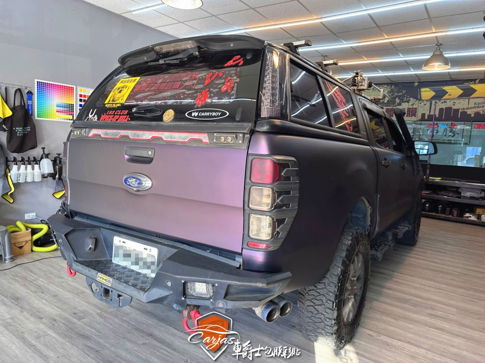 FORD RANGER 皮卡 消光黑幻紫改色包膜