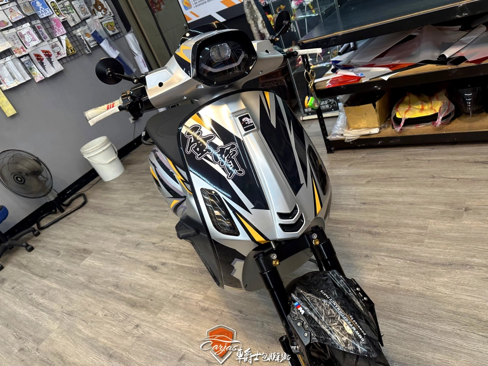 微型電動車 ALPHA 2.0 客製化車身彩貼