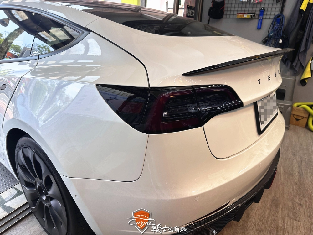 TESLA MODEL3 尾燈TPU燻黑色包膜