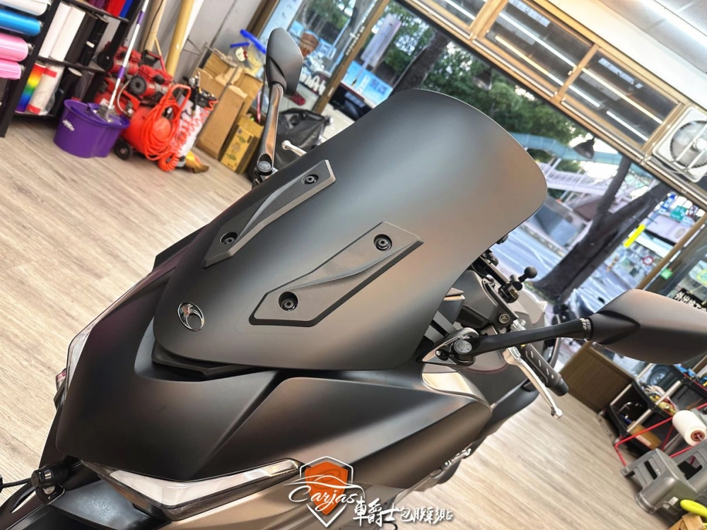 KYMCO Xciting VS 400 風鏡消光黑改色包膜